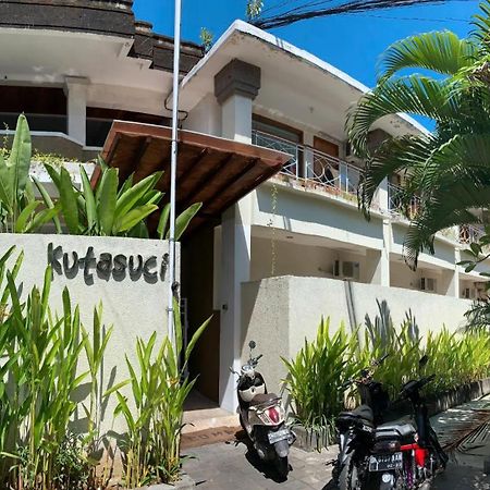 Kuta Suci Guesthouse Kültér fotó